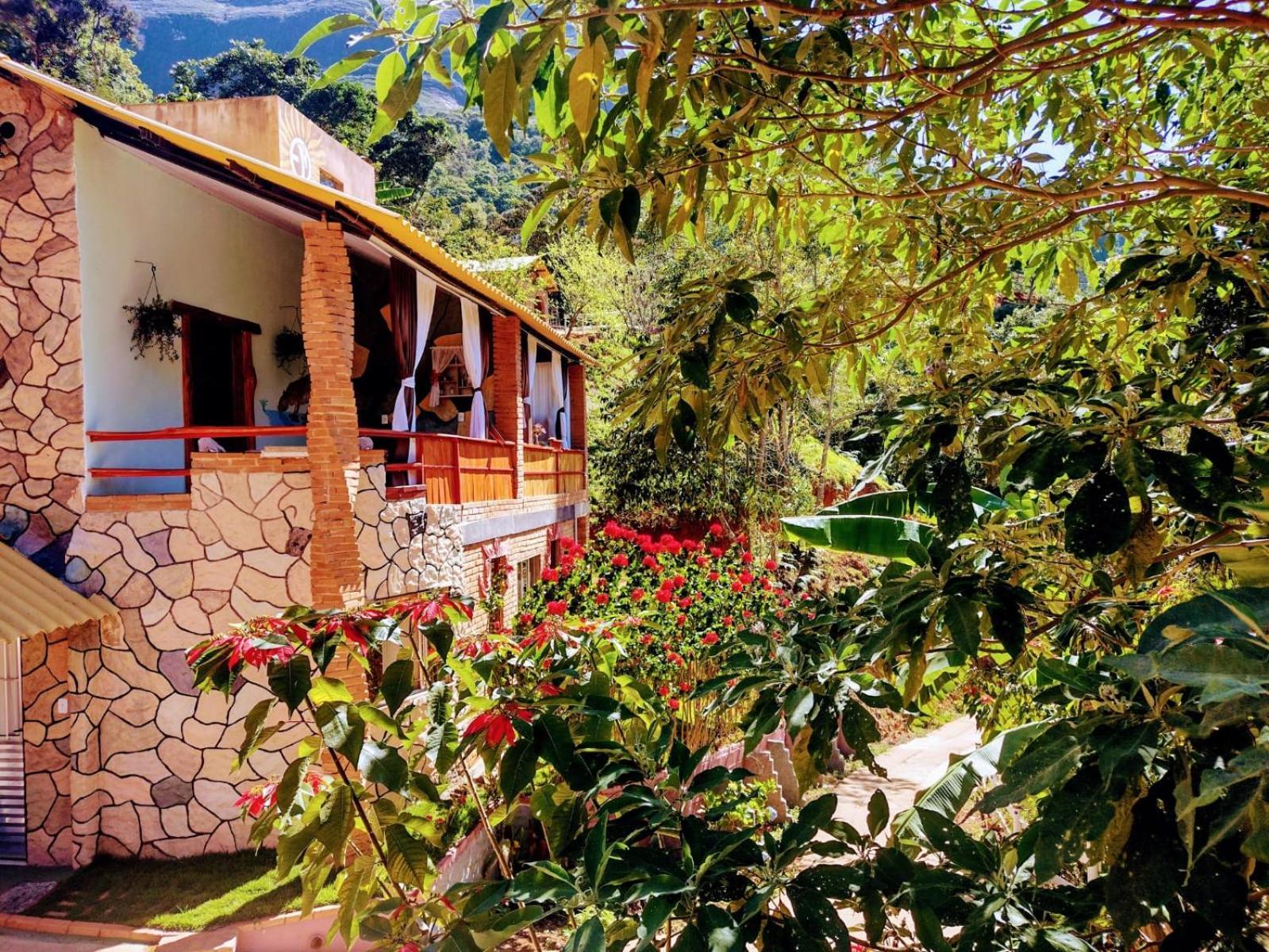 Pousada Rancho Das Flores Espera Feliz Ruang foto