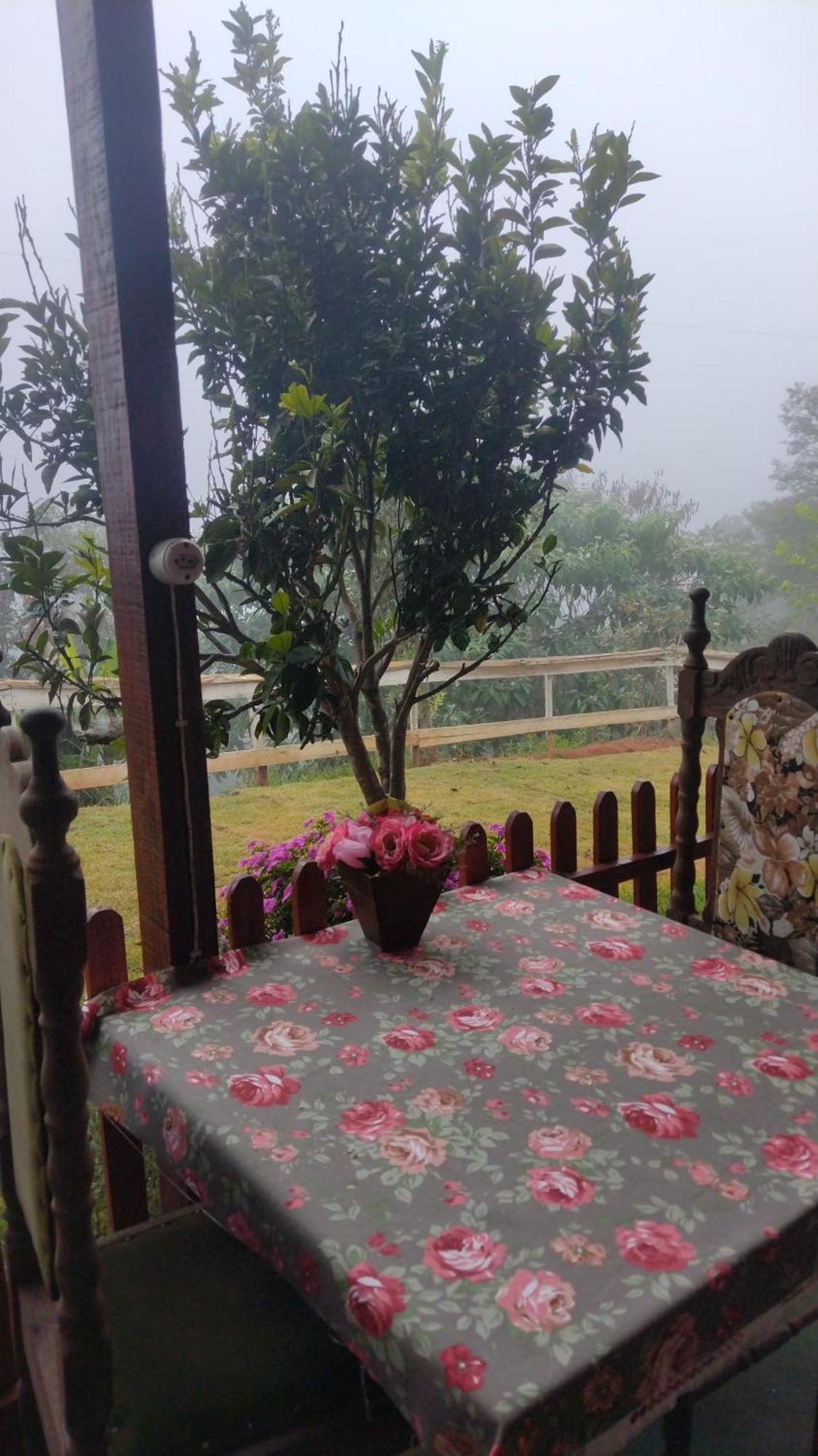 Pousada Rancho Das Flores Espera Feliz Bagian luar foto