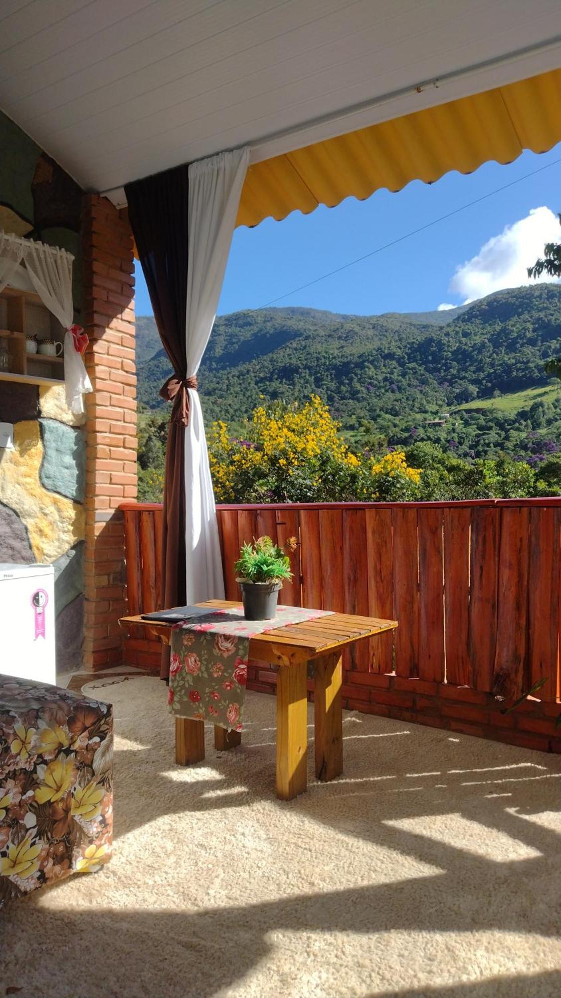 Pousada Rancho Das Flores Espera Feliz Ruang foto
